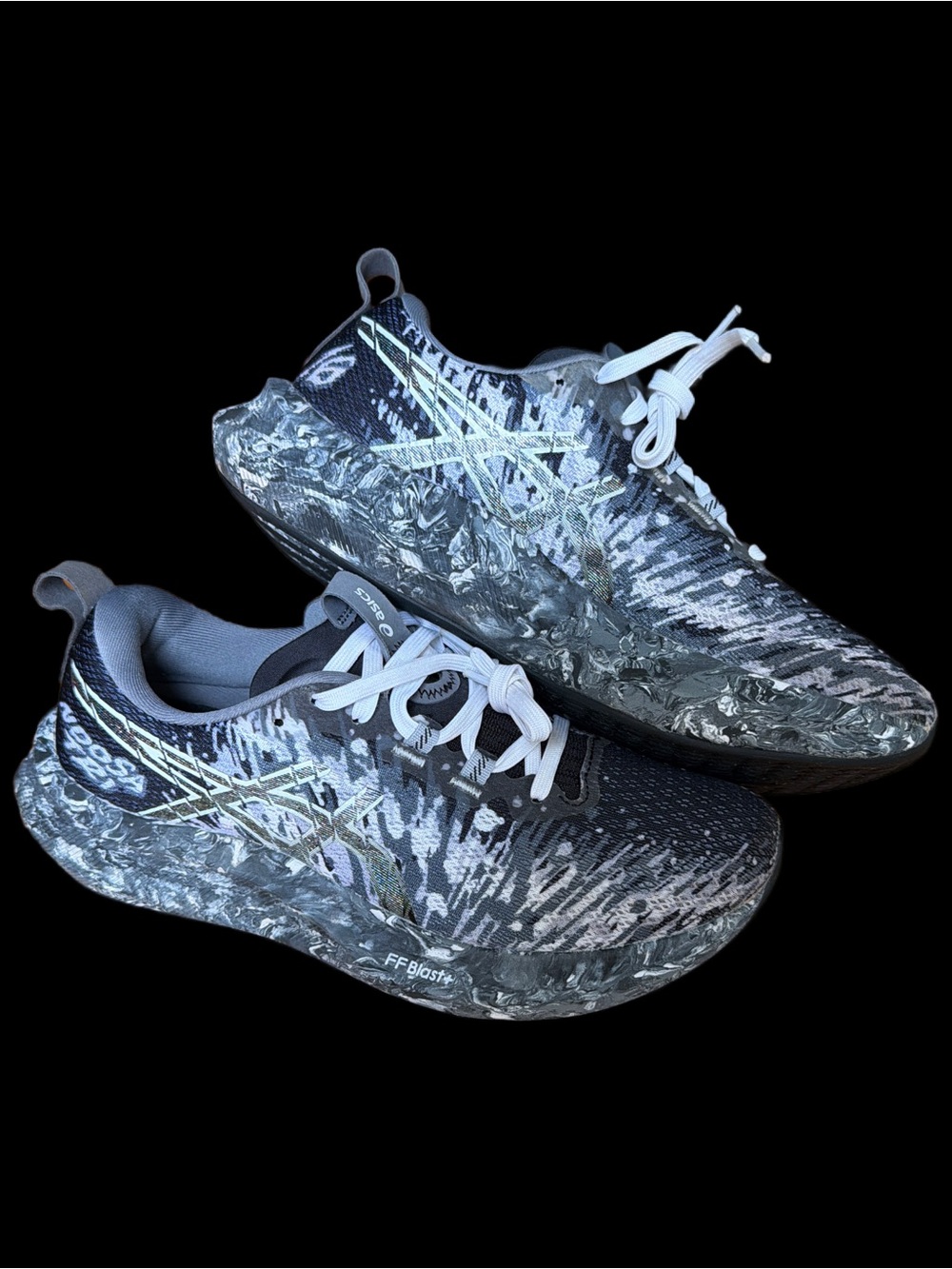 Asics Woman’s NOOSA TRI 16 Black and White Patterned Athletic Shoes